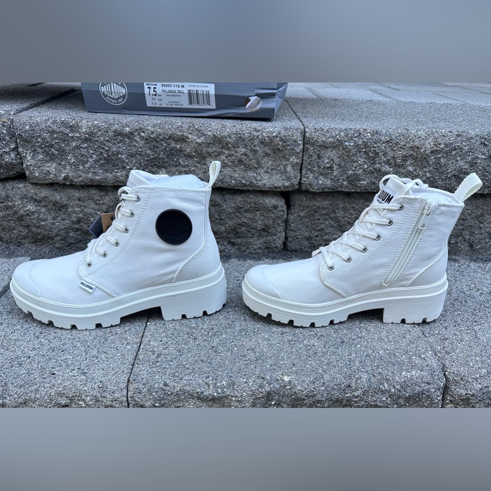 New in Box Palladium Women's White Pallabase Twill Size 7.5 Combat Boots - Picture 8 of 14